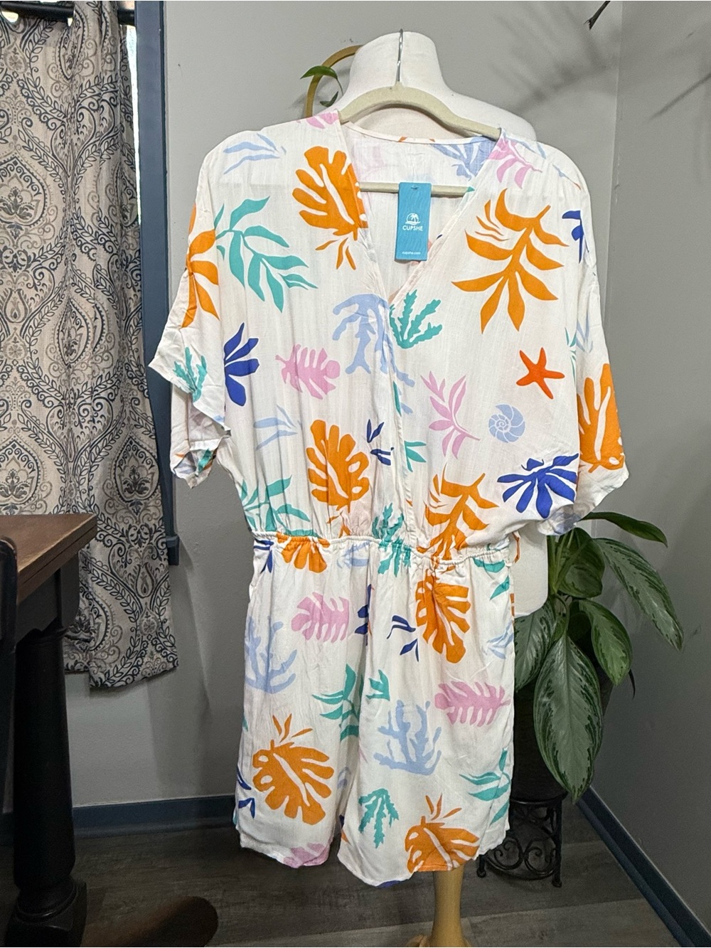 CUPSHE Tropical Floral Romper Women’s Medium White Multicolor Tie Waist